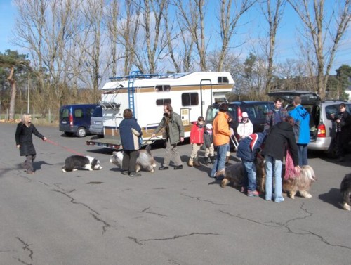 Treffen am Sportplatz